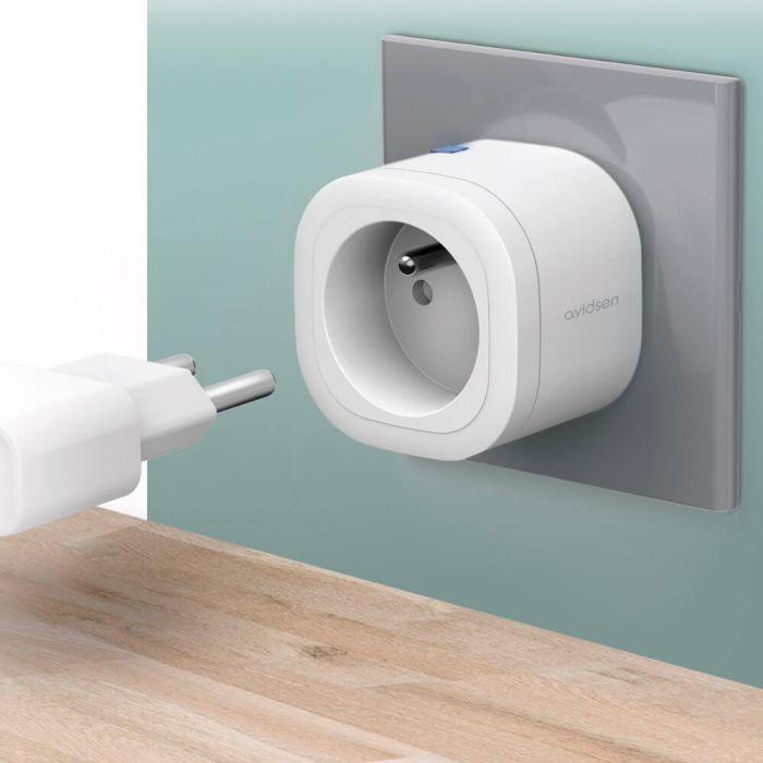 Start Connect Kit Avidsen Home (angeschlossene Steckdose + fest installierte angeschlossene Kamera + angeschlossene Glühbirne).