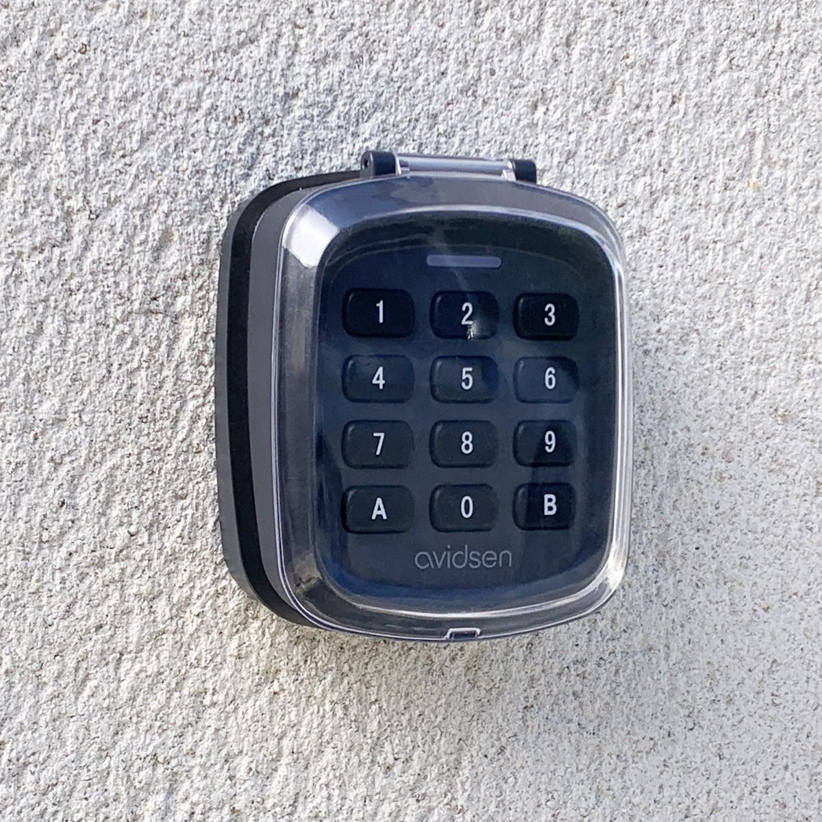 Eine feste, kabellose Tastatur