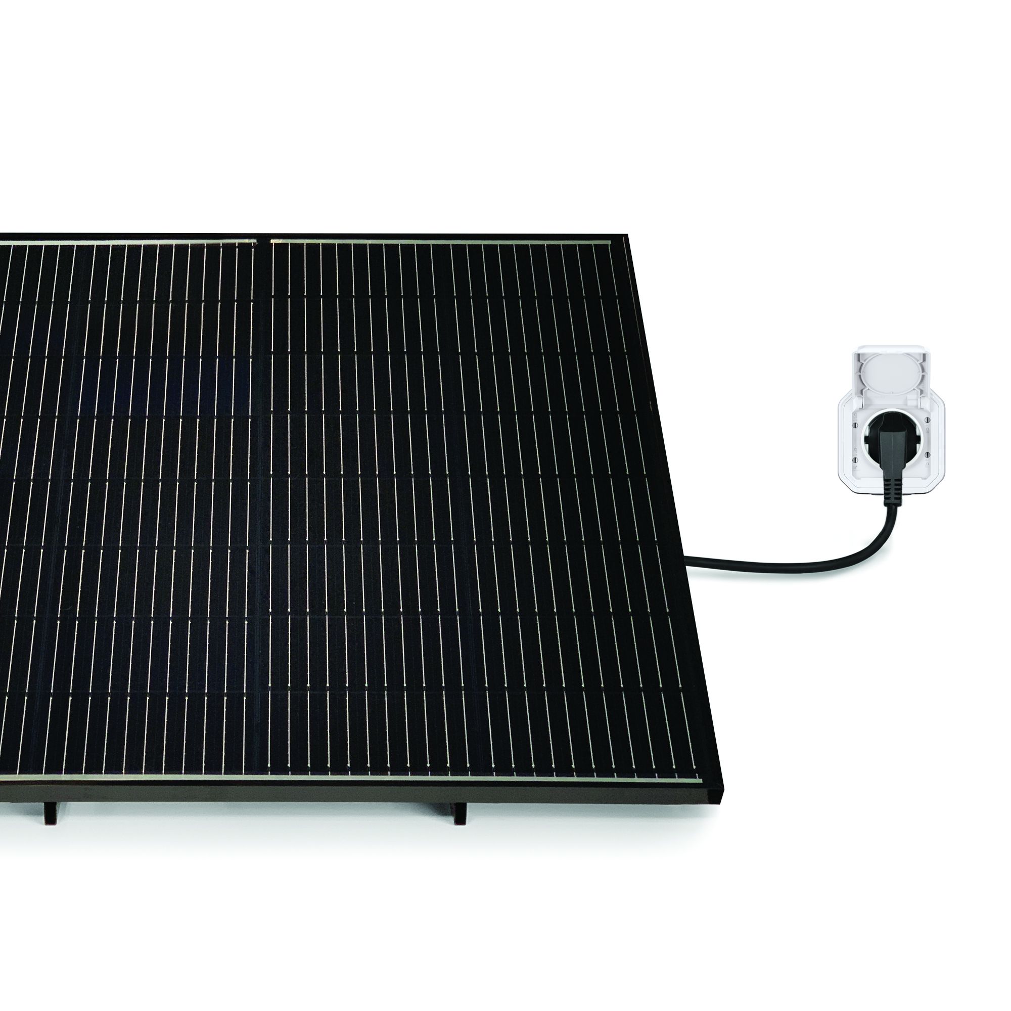 Ein Solar-Kit, das an eine herkömmliche Steckdose angeschlossen wird